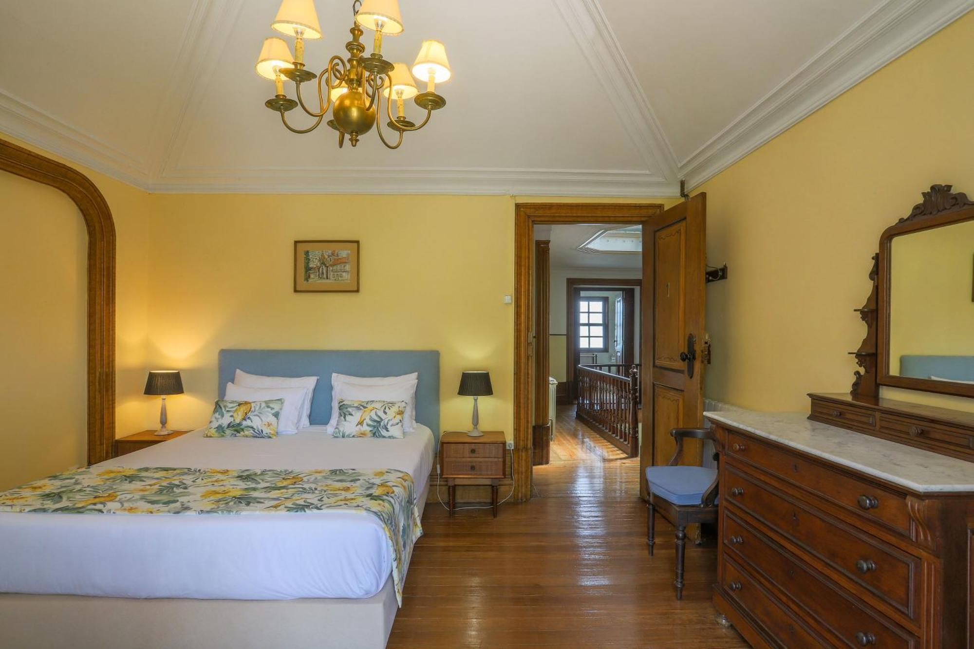 Hotel Outeiro Tuias - Manor House Marco de Canavezes Pokoj fotografie